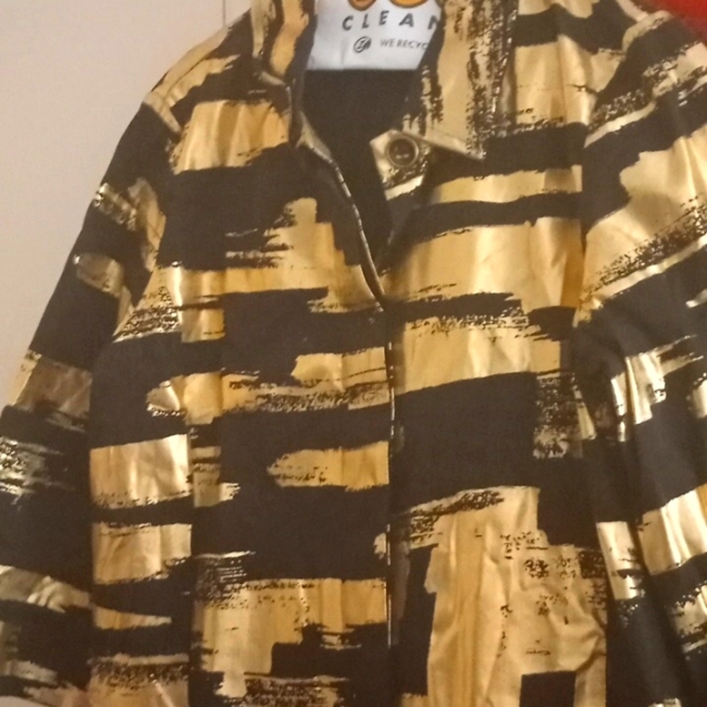 Dinner Jacket from Berek. XL Black and Gold
